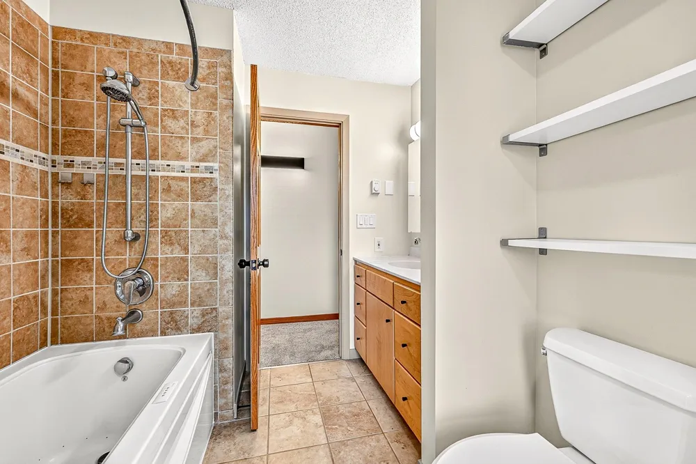 233 Sitka Street Duluth, MN 55811
