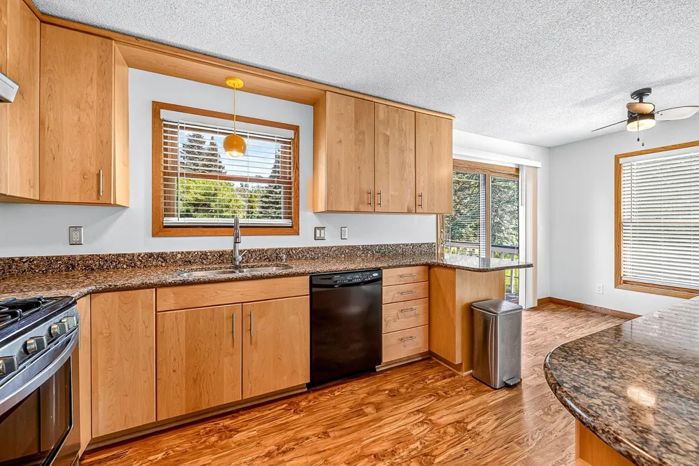 233 Sitka Street Duluth, MN 55811