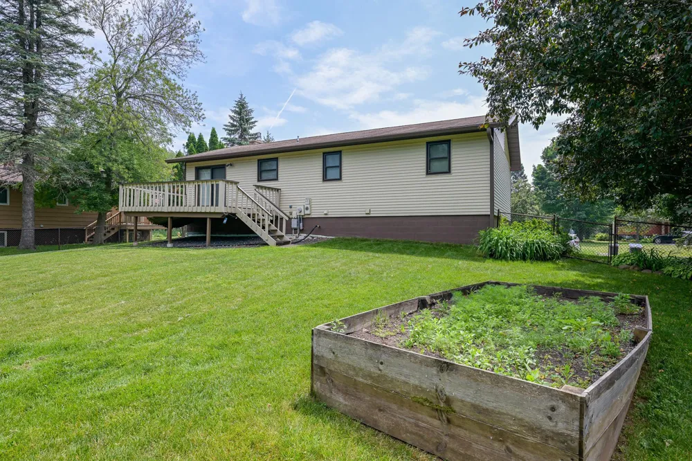 233 Sitka Street Duluth, MN 55811
