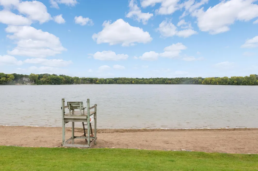 15765 25th Pl Plymouth, MN 55447