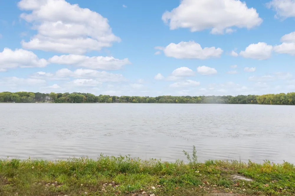 15765 25th Pl Plymouth, MN 55447