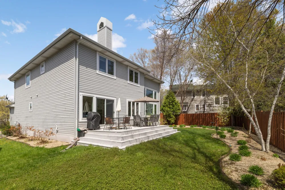 15765 25th Pl Plymouth, MN 55447