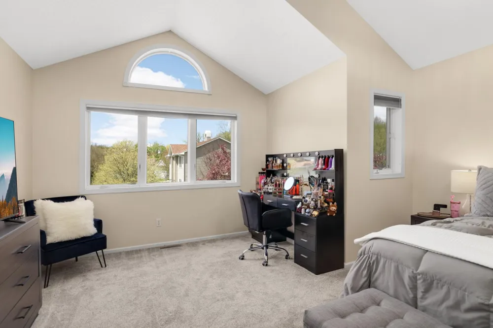 15765 25th Pl Plymouth, MN 55447