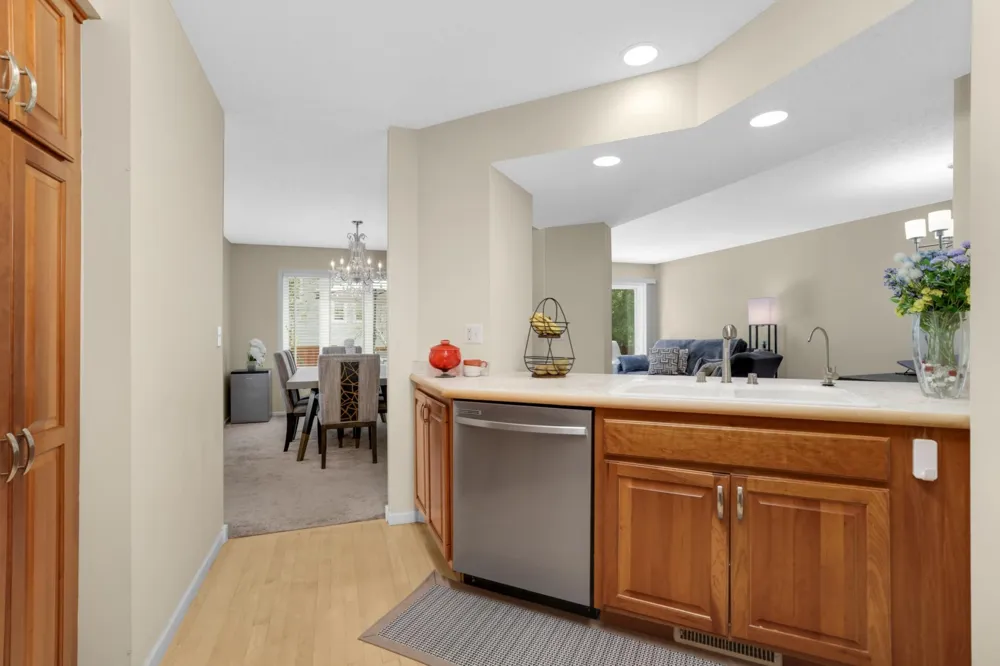 15765 25th Pl Plymouth, MN 55447