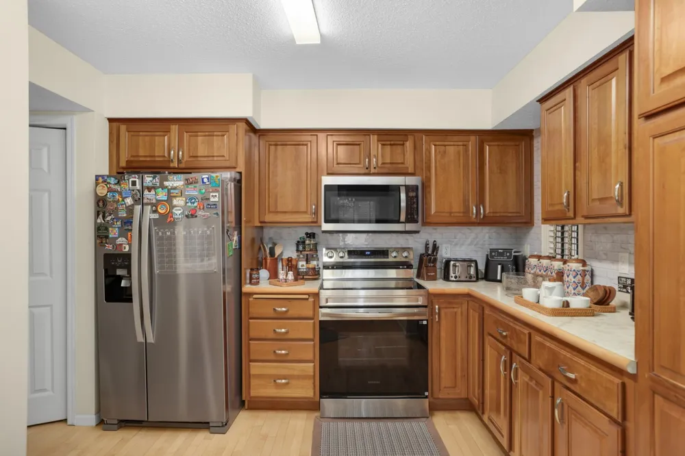 15765 25th Pl Plymouth, MN 55447