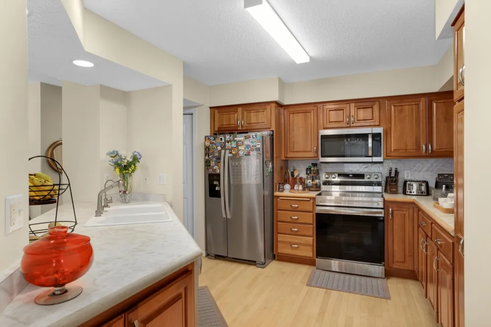15765 25th Pl Plymouth, MN 55447