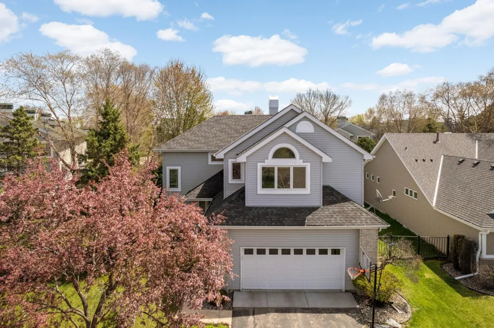 15765 25th Pl Plymouth, MN 55447