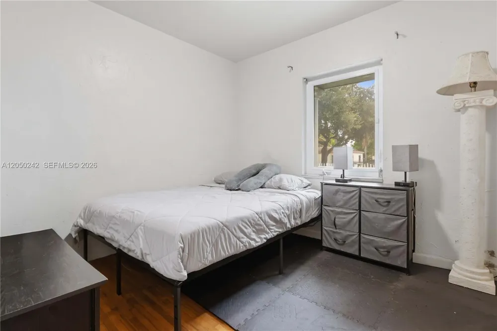 1630 NW 124th St North Miami, FL 33167