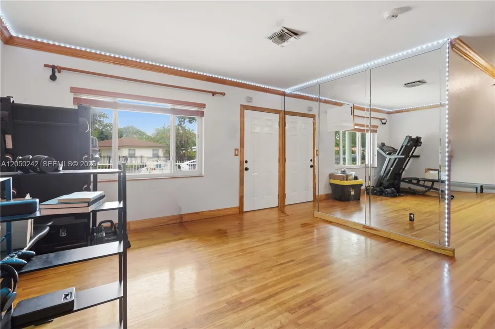 1630 NW 124th St North Miami, FL 33167