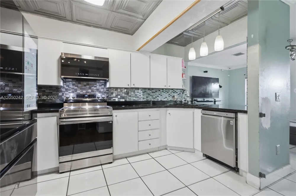 1630 NW 124th St North Miami, FL 33167