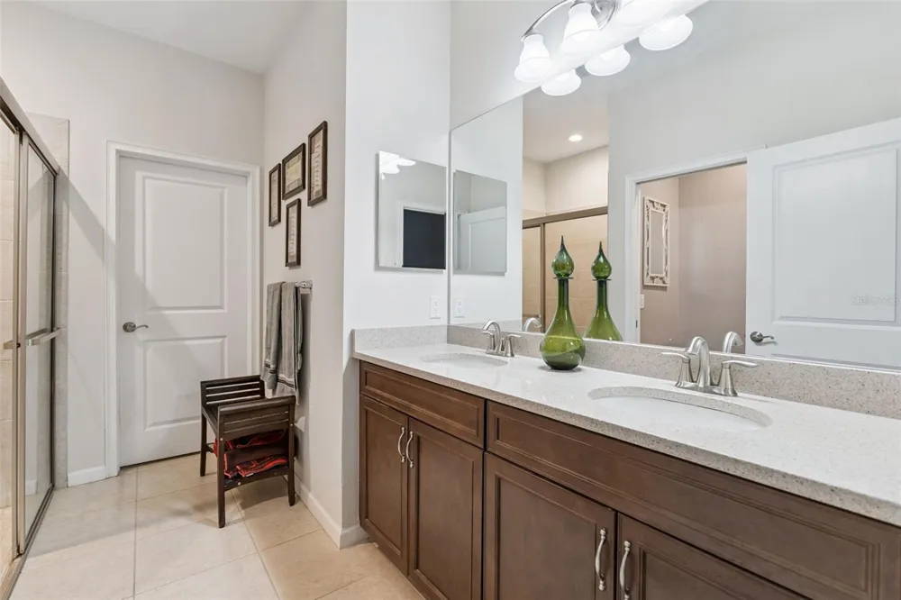 5714 COLONY GLEN ROAD Lithia, FL 33547
