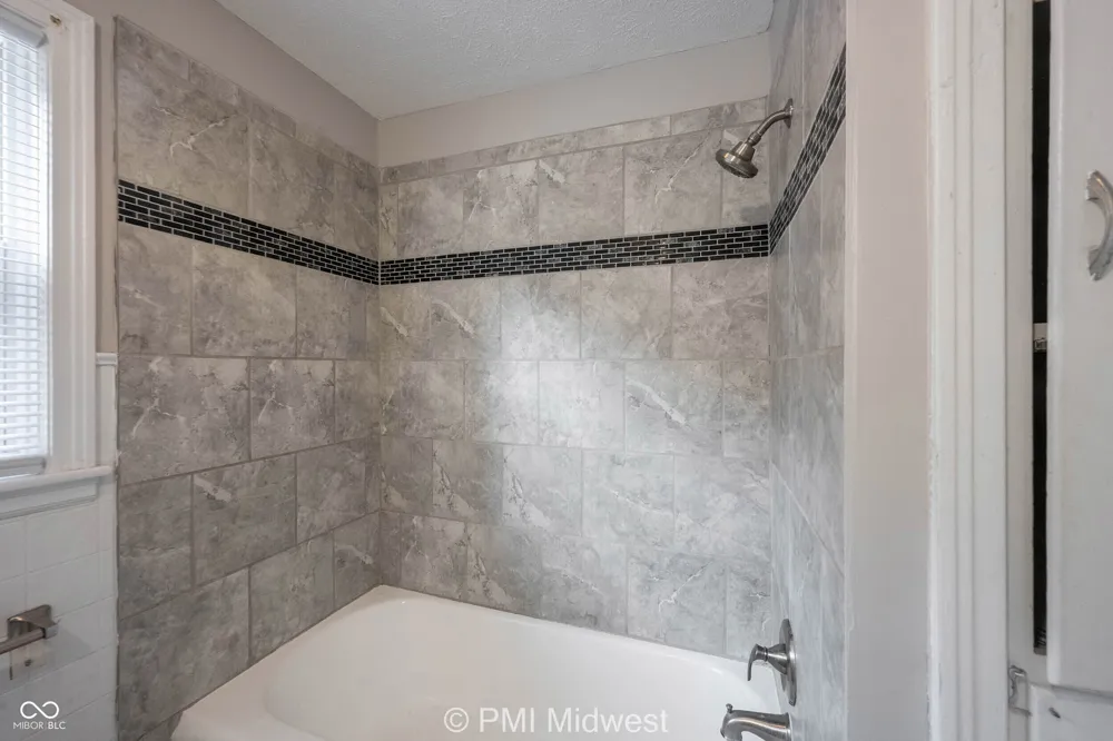 74 2nd Avenue Beech Grove, IN 46107