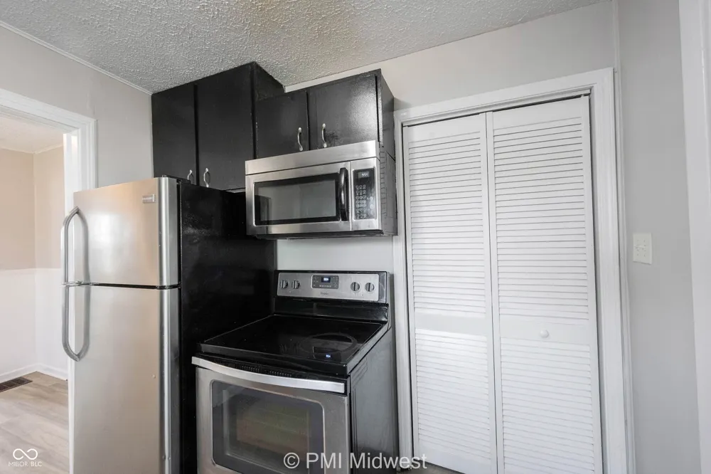 74 2nd Avenue Beech Grove, IN 46107