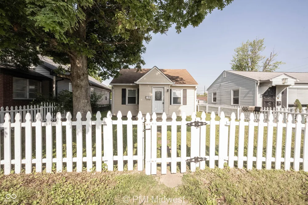 74 2nd Avenue Beech Grove, IN 46107
