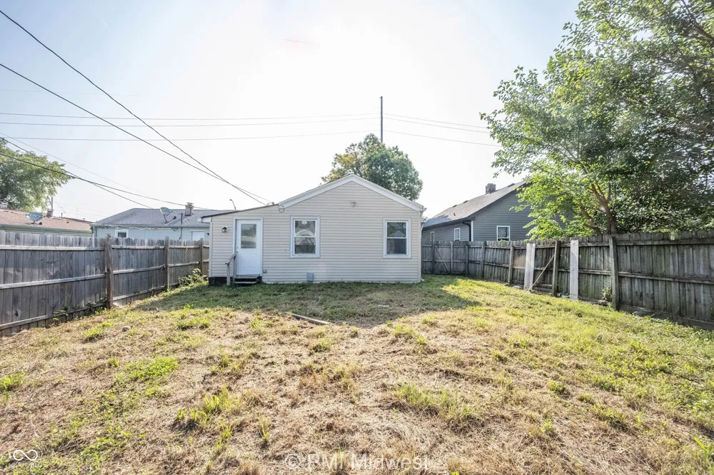 74 2nd Avenue Beech Grove, IN 46107