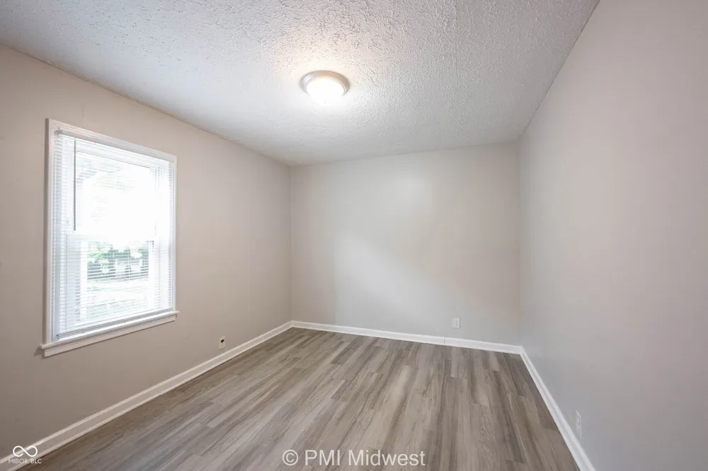 74 2nd Avenue Beech Grove, IN 46107