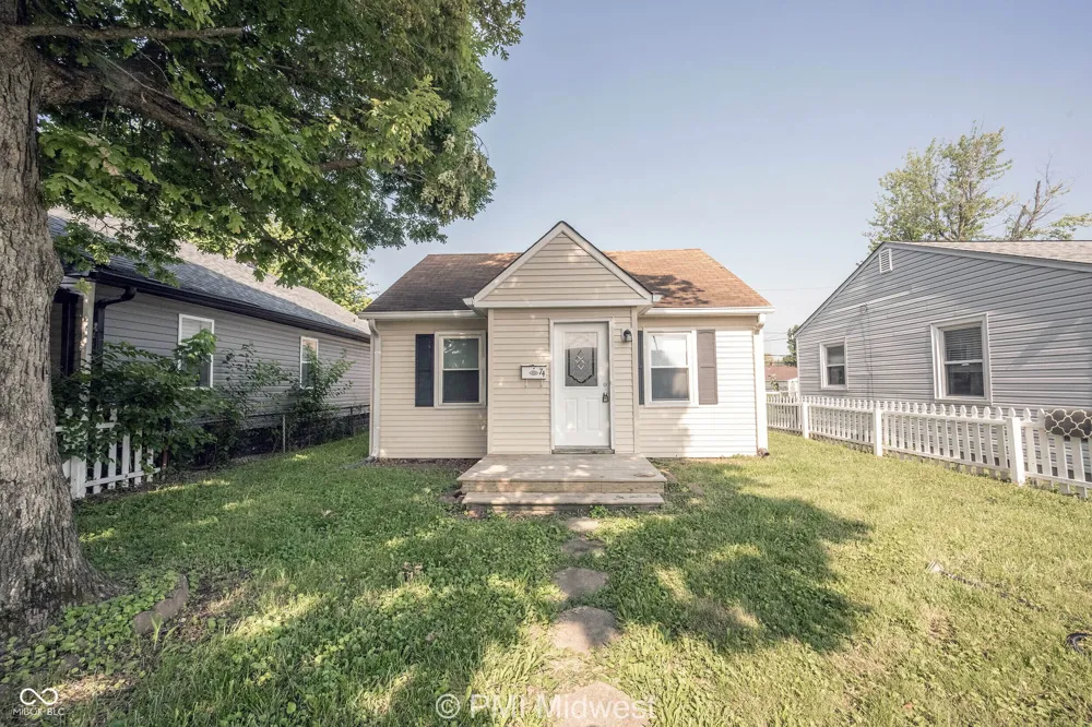 74 2nd Avenue Beech Grove, IN 46107