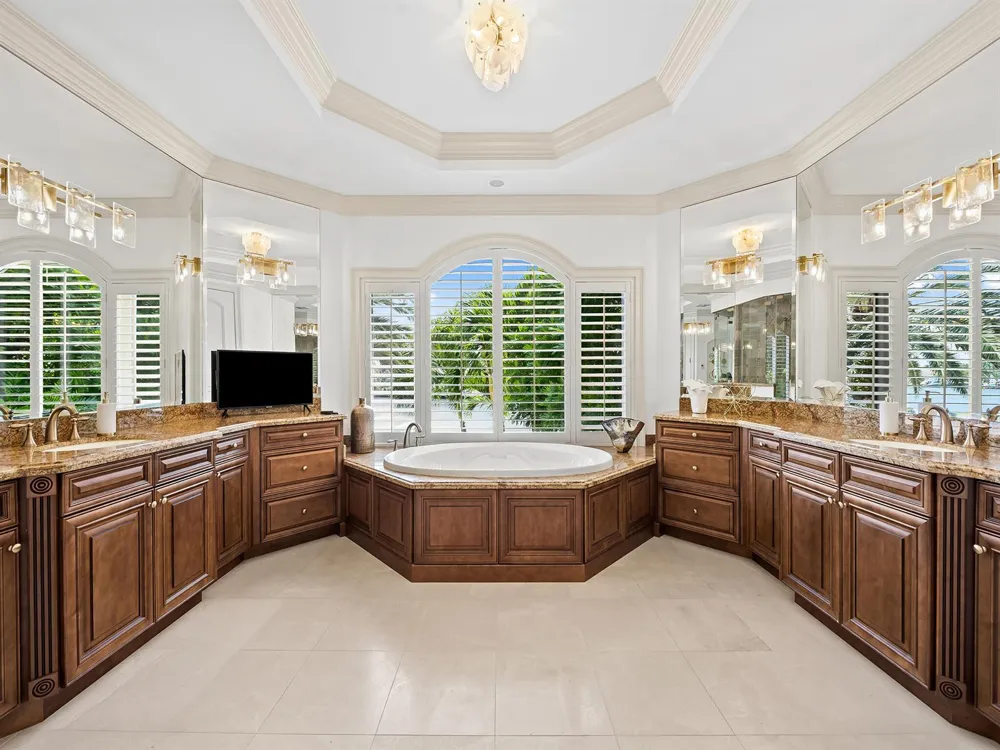 639 Middle River Drive Fort Lauderdale, FL 33304