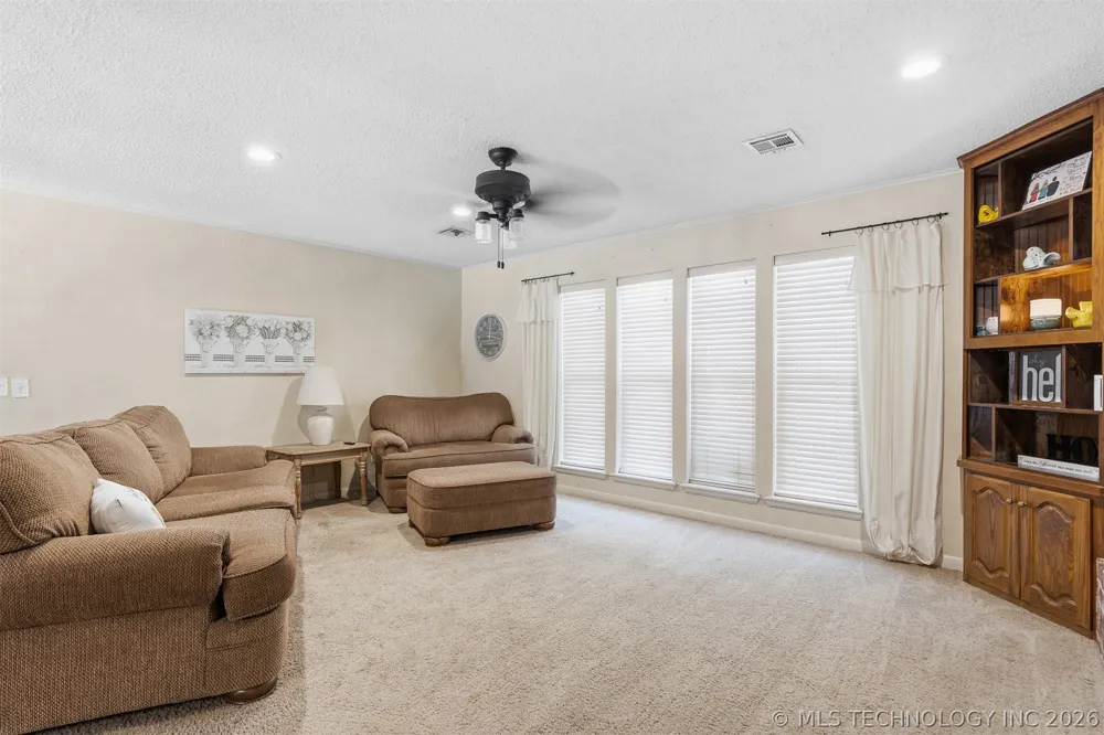 135 Chaparral Street Lone Grove, OK 73401
