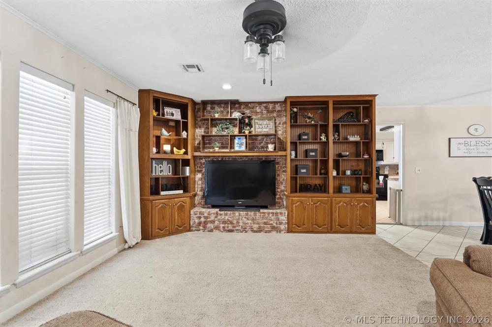 135 Chaparral Street Lone Grove, OK 73401