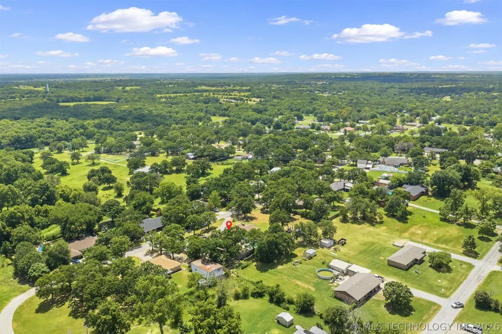 135 Chaparral Street Lone Grove, OK 73401