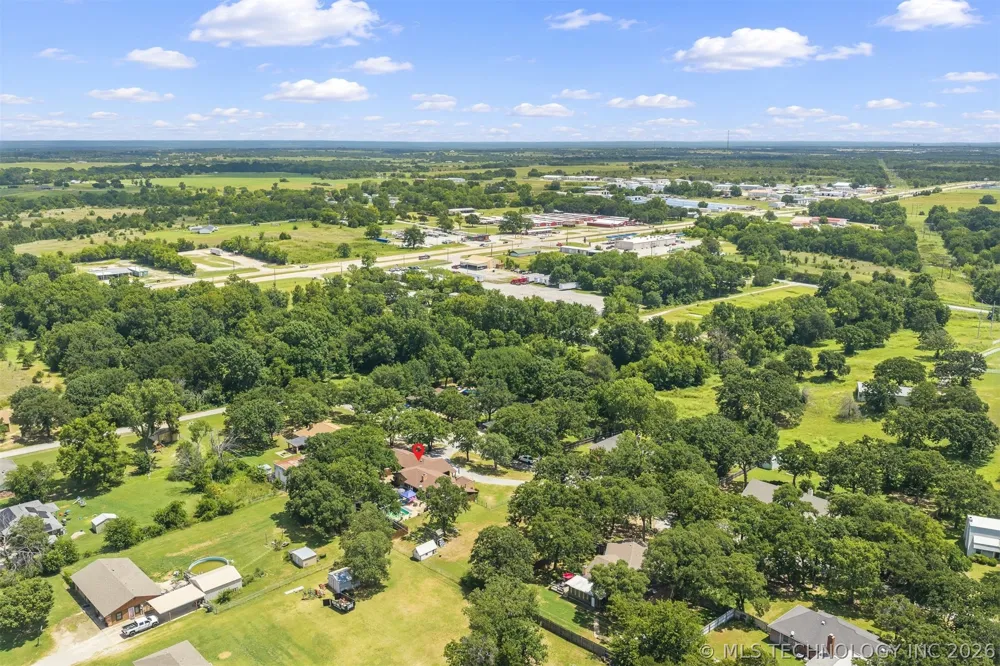 135 Chaparral Street Lone Grove, OK 73401