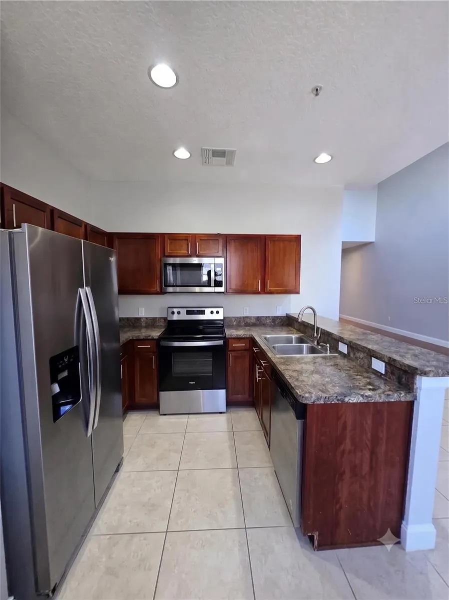 10158 RIDGEBLOOM AVENUE Orlando, FL 32829