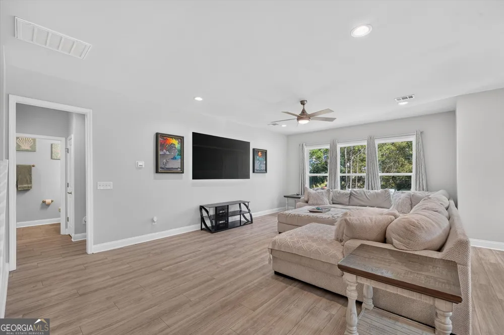158 Mandeville DR Richmond Hill, GA 31324