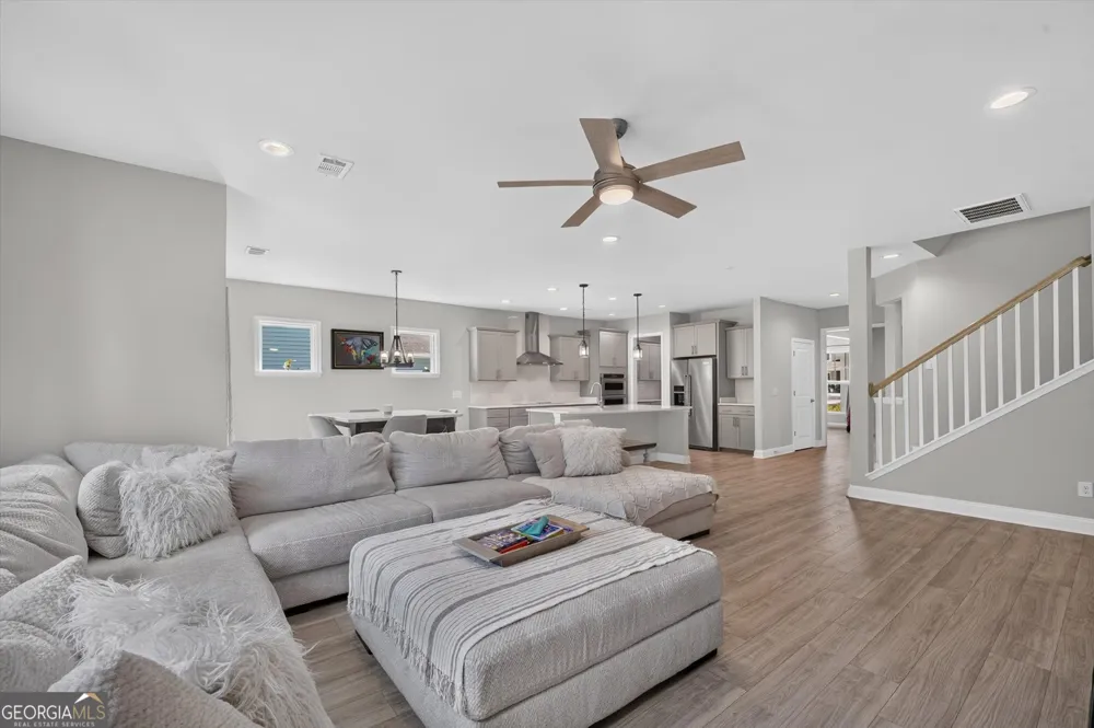 158 Mandeville DR Richmond Hill, GA 31324