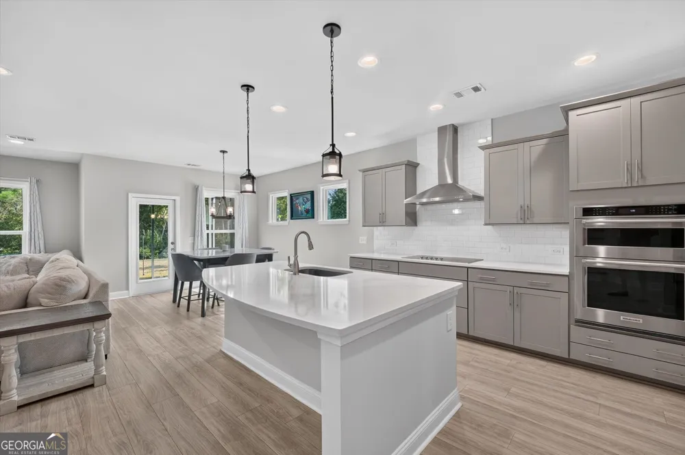 158 Mandeville DR Richmond Hill, GA 31324