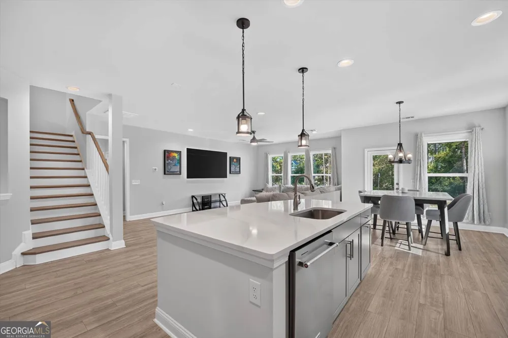158 Mandeville DR Richmond Hill, GA 31324