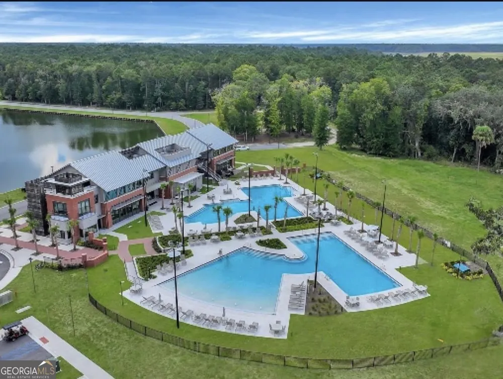 158 Mandeville DR Richmond Hill, GA 31324