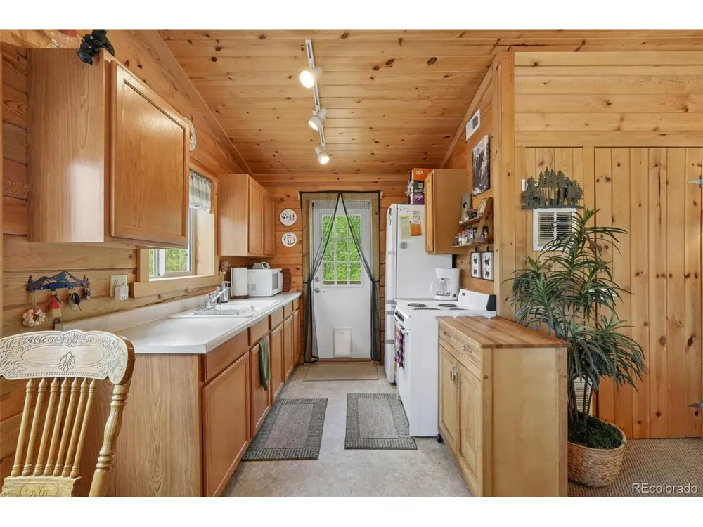 1600 Swiggler Road Jefferson, CO 80456
