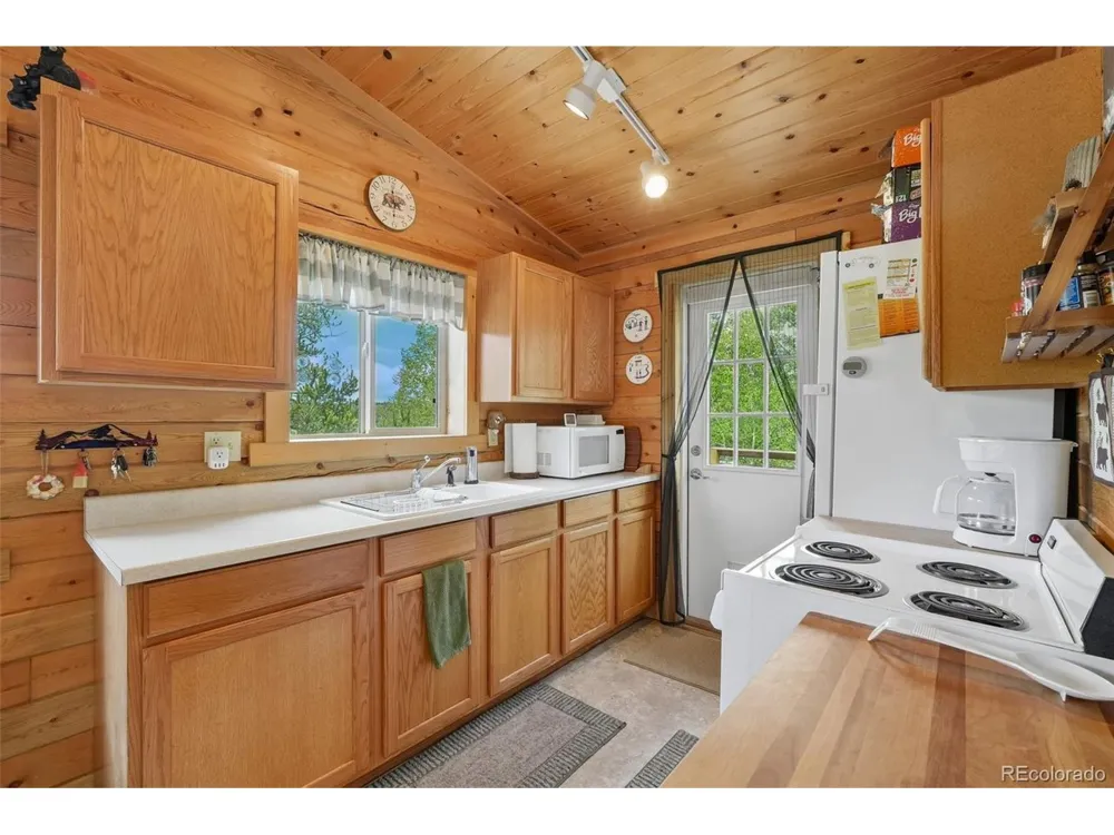1600 Swiggler Road Jefferson, CO 80456