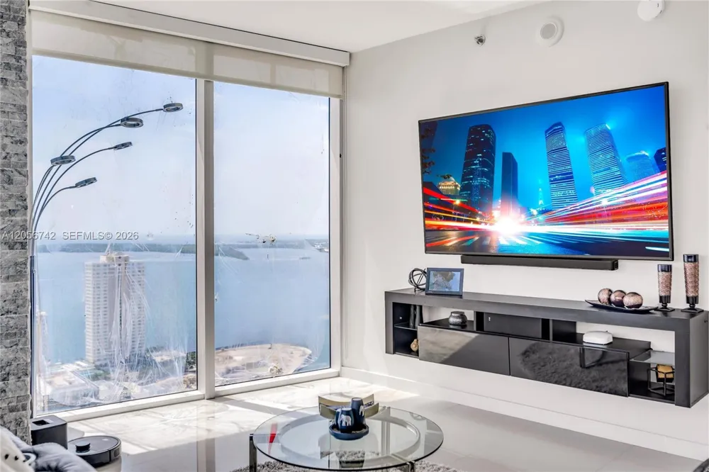 495 Brickell Ave #3702 Miami, FL 33131