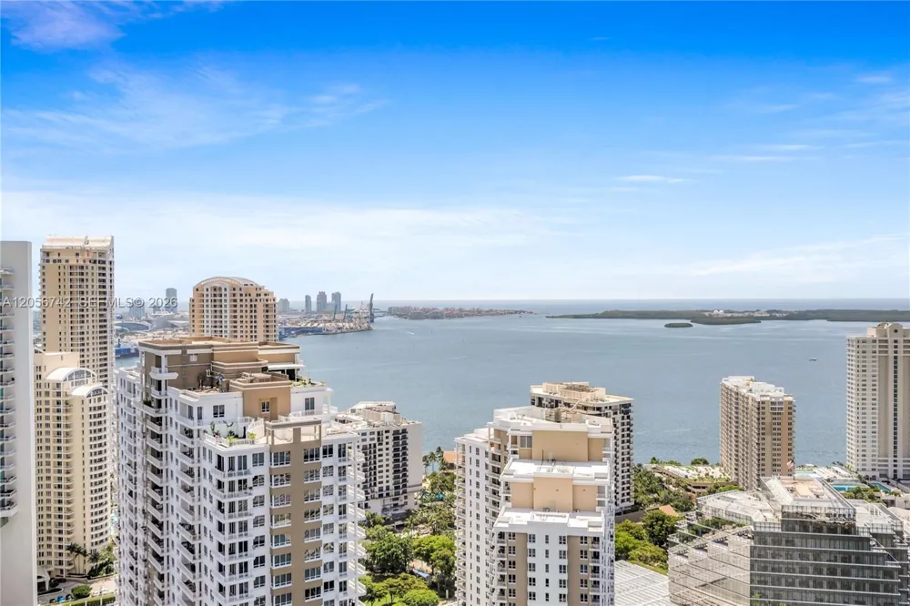 495 Brickell Ave #3702 Miami, FL 33131
