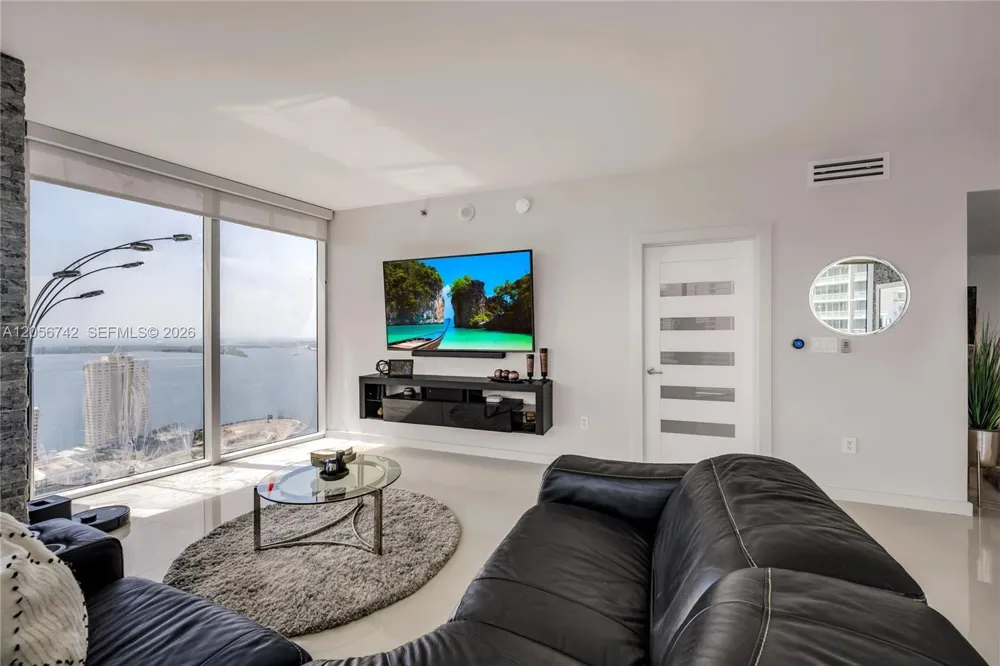 495 Brickell Ave #3702 Miami, FL 33131