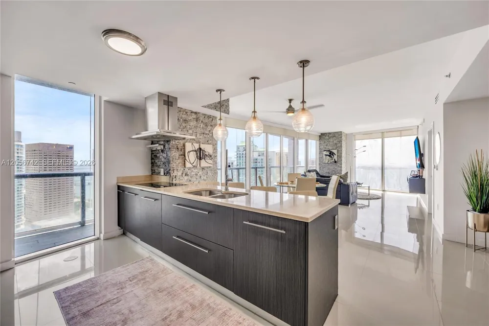 495 Brickell Ave #3702 Miami, FL 33131