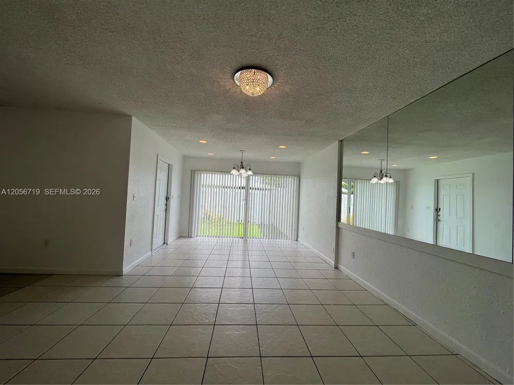 895 Crystal Lake Dr #103 Deerfield Beach, FL 33064