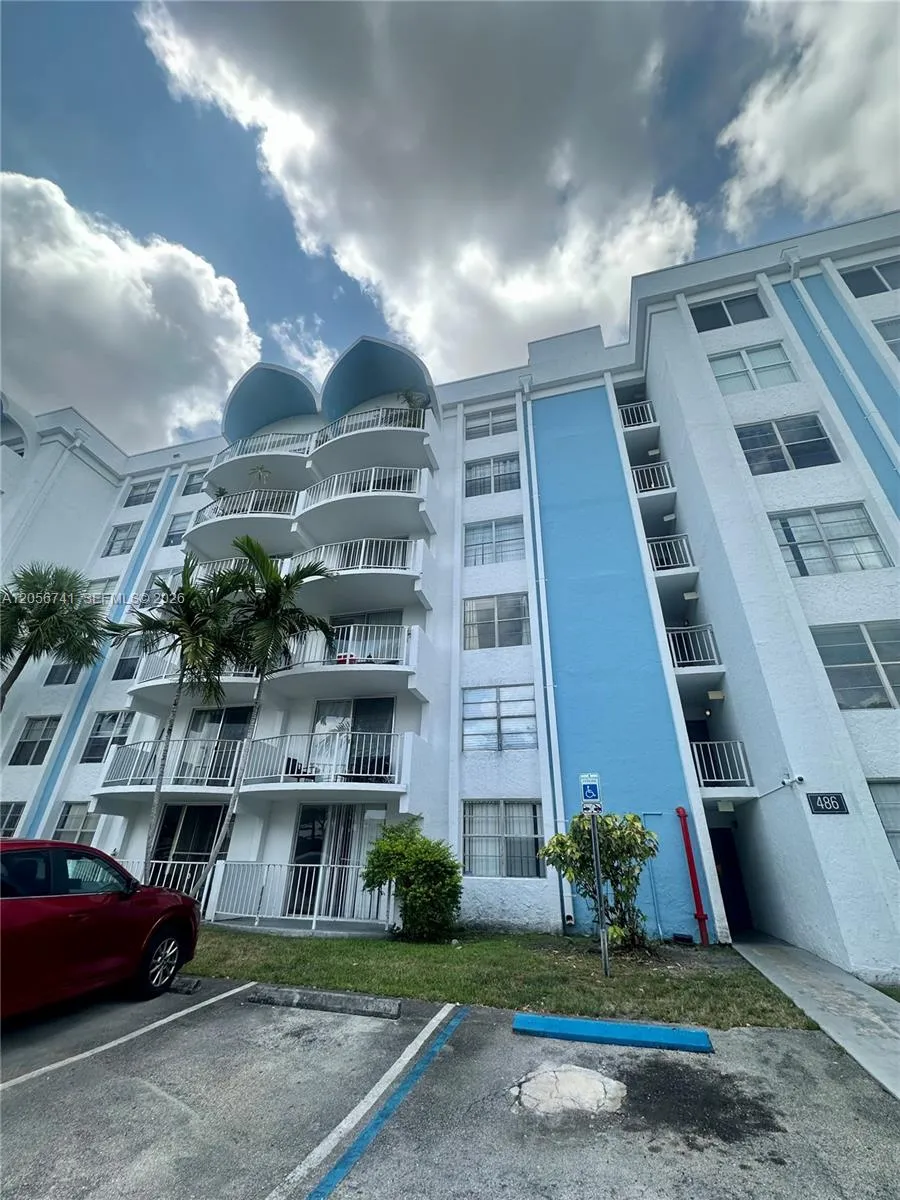 486 NW 165th St Rd #B-103 Miami, FL 33169