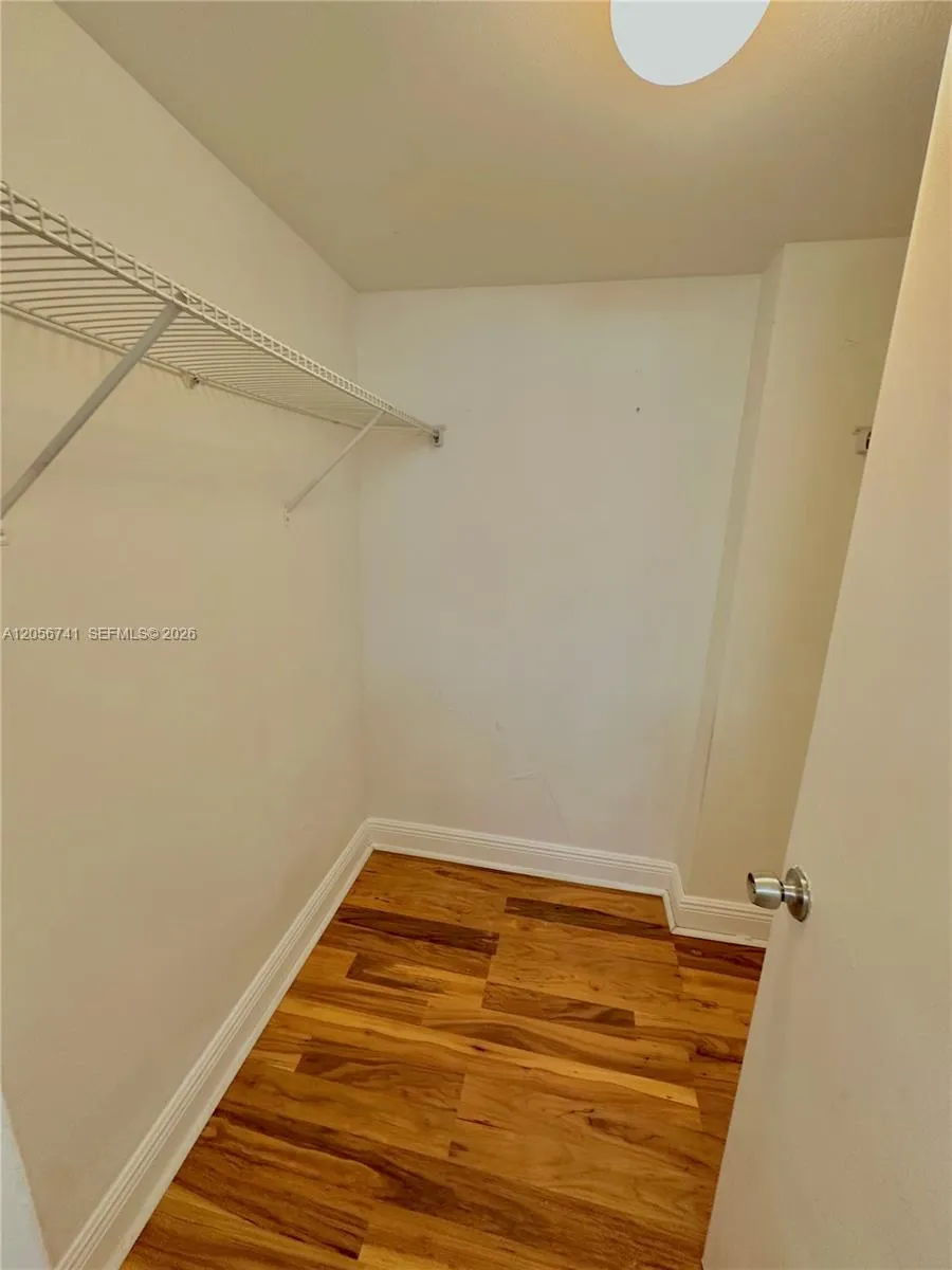 486 NW 165th St Rd #B-103 Miami, FL 33169