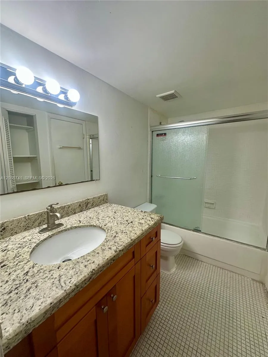 486 NW 165th St Rd #B-103 Miami, FL 33169