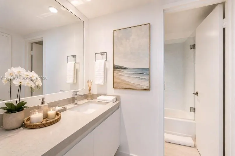 100 Lincoln Rd #619 Miami Beach, FL 33139