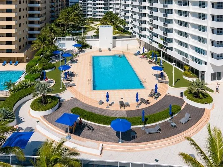 100 Lincoln Rd #619 Miami Beach, FL 33139