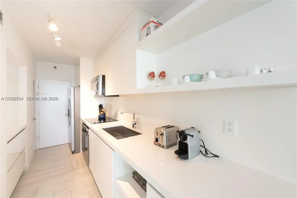 100 Lincoln Rd #619 Miami Beach, FL 33139
