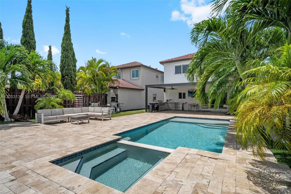 12050 SW 135th Ter Miami, FL 33186