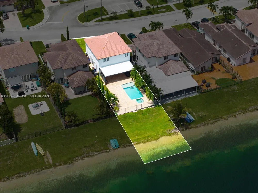12050 SW 135th Ter Miami, FL 33186