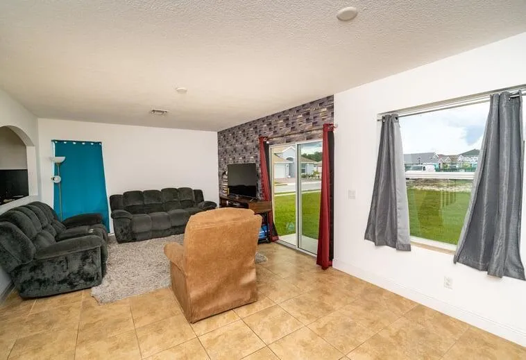 416 Seafoam Circle Fort Pierce, FL 34945