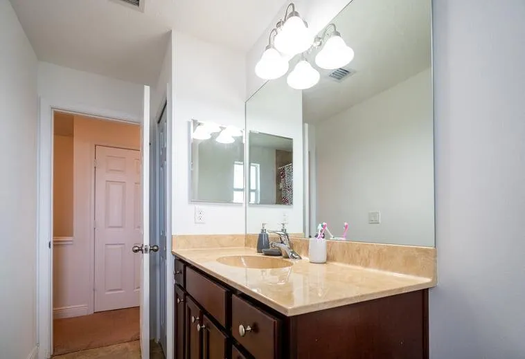 416 Seafoam Circle Fort Pierce, FL 34945