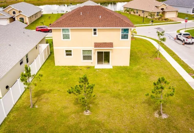 416 Seafoam Circle Fort Pierce, FL 34945